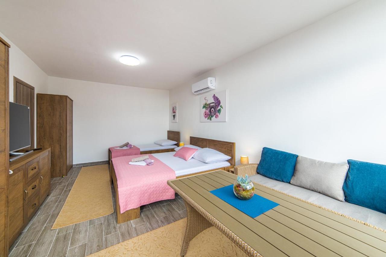 Apartment Sunrise Ploce بلوتشي المظهر الخارجي الصورة