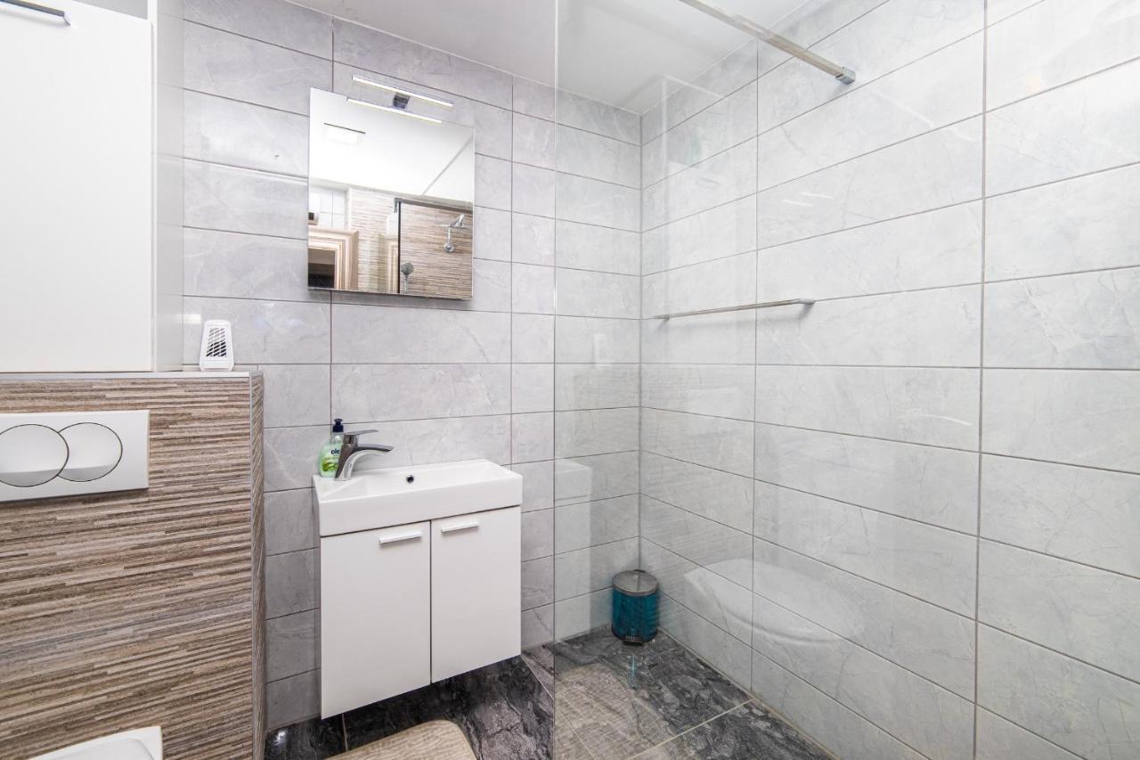 Apartment Sunrise Ploce بلوتشي المظهر الخارجي الصورة